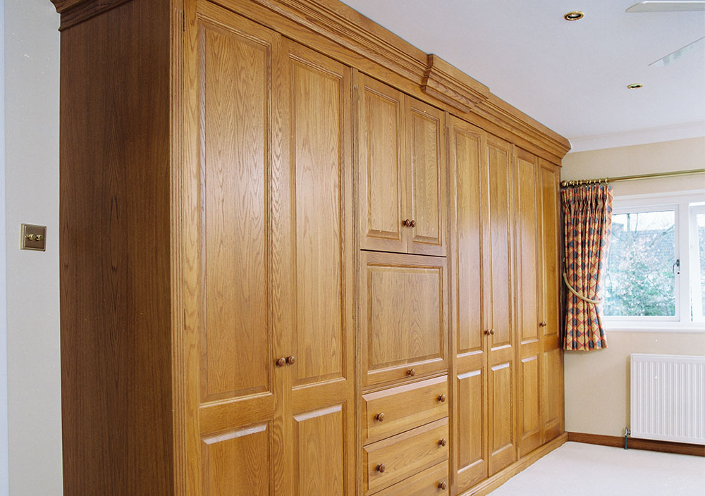 Bespoke fitted bedroom furniture in Surrey