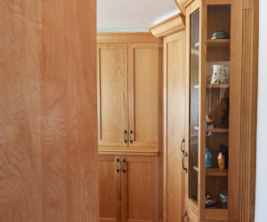 Traditional-made-to-measure-oak-home-office-furniture