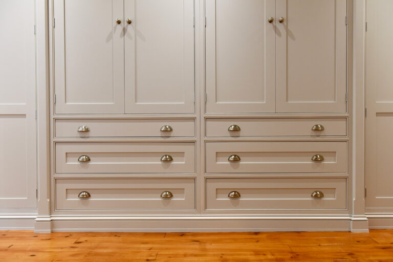 Bespoke-fitted-wardrobes