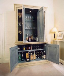 bespoke-drinks-cabinet