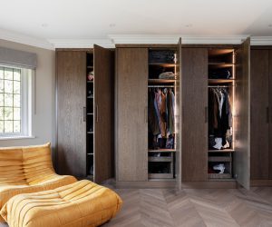 Bespoke-luxury-fitted-wardrobes