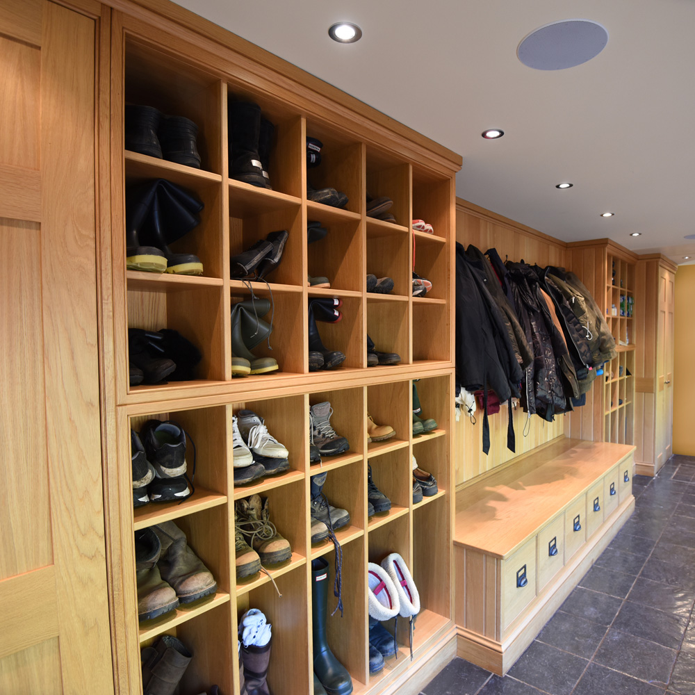 Bespoke-oak-boot-room