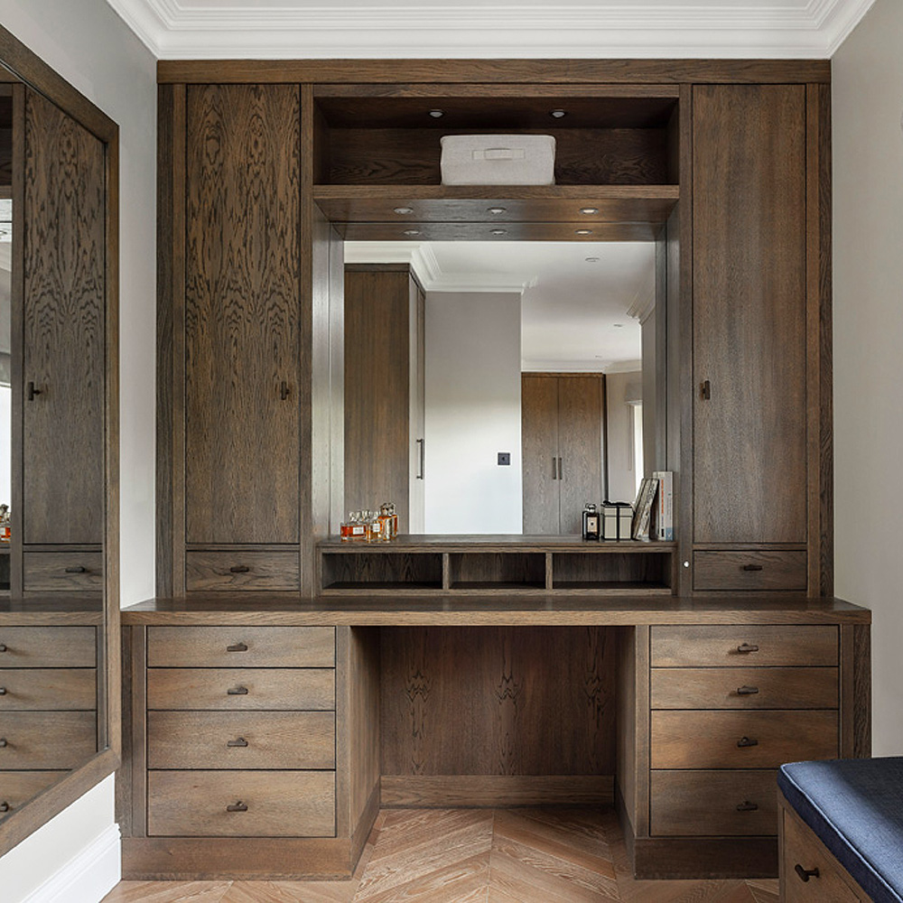 Bespoke-luxury-fitted-dressing-room-furniture