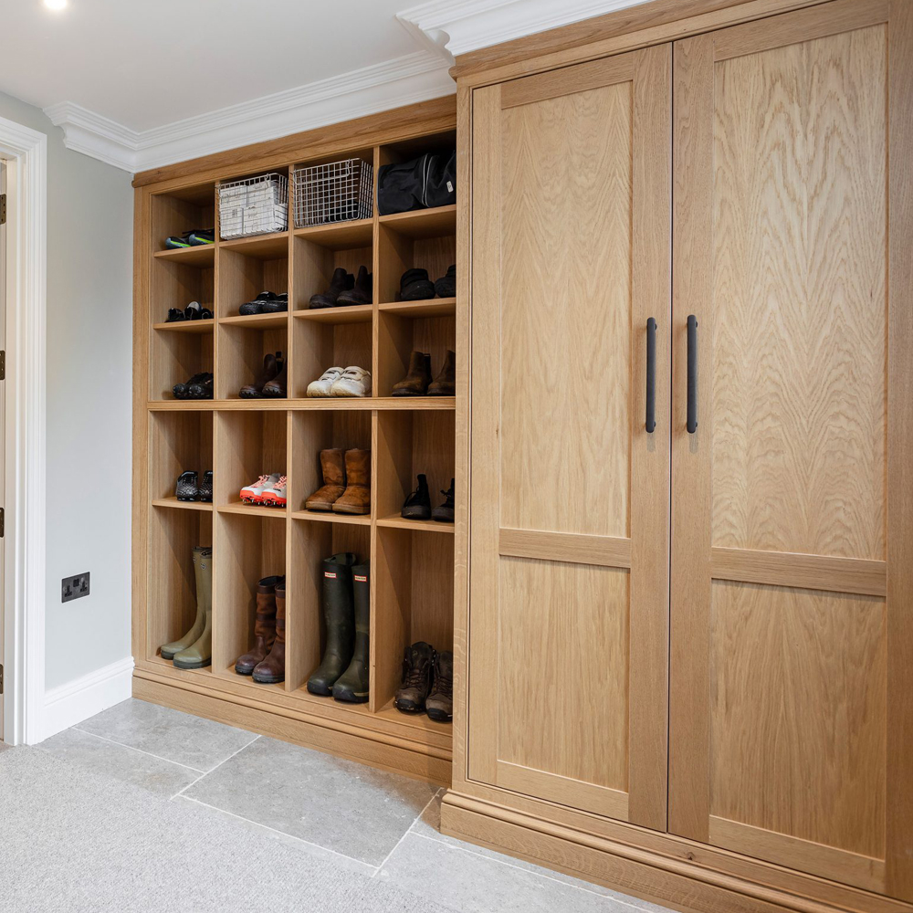 Bespoke-oak-boot-room