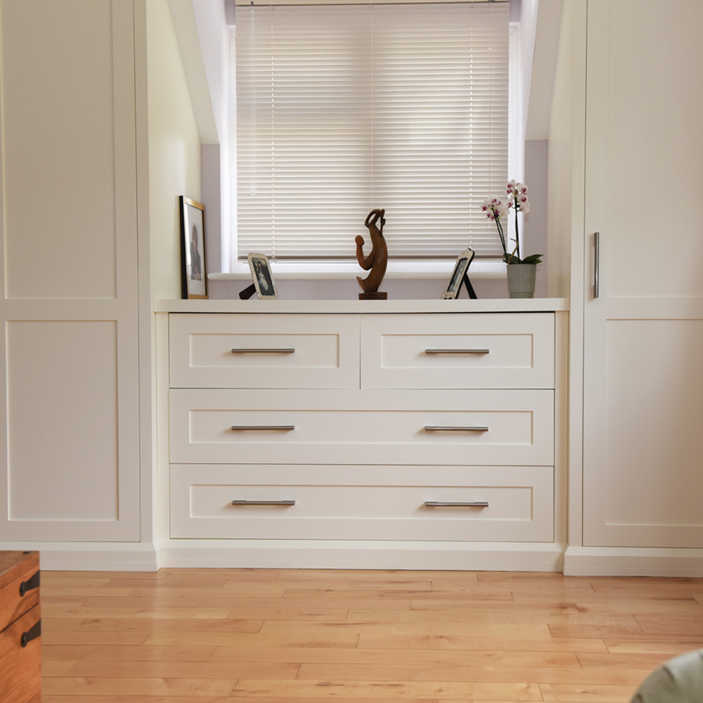 Bespoke-shaker-style-bedroom