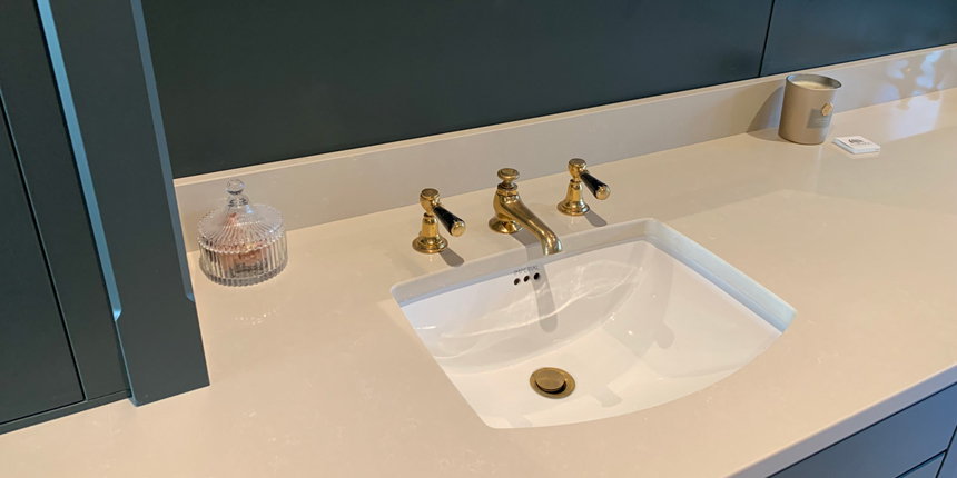 Luxury-fitted-bathroom-furniture