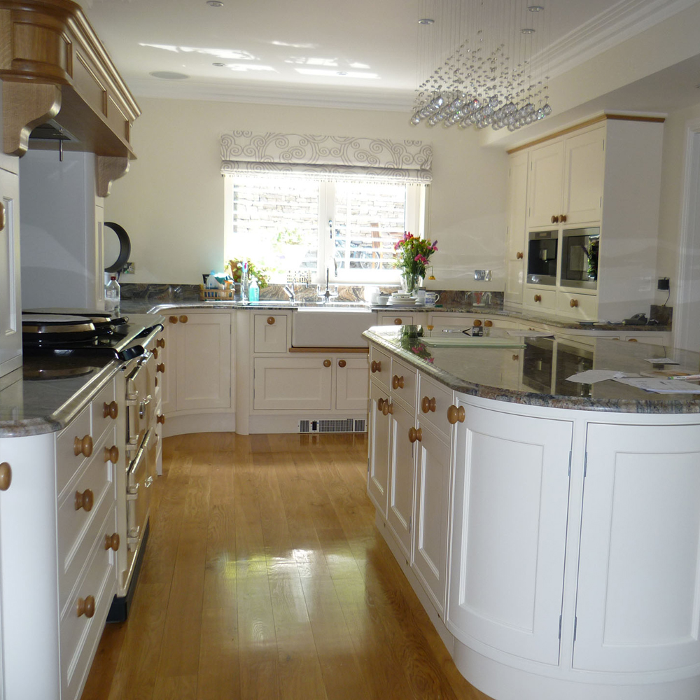Luxury-in-frame-kitchen
