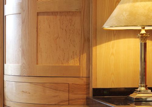 Bespoke-handmade-kitchen-in-ash