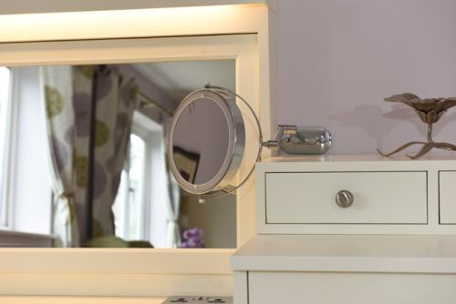 Bespoke-shaker-style-bedroom2-1