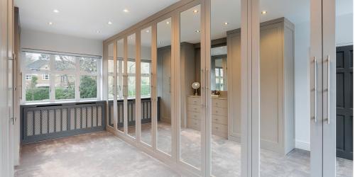 bespoke-mirrored-oak-dressing-room